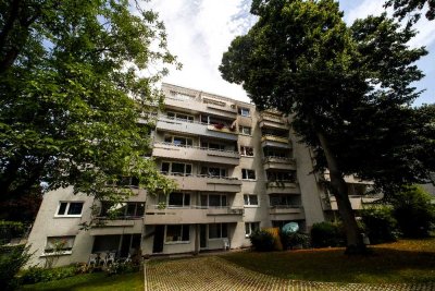 Frisch renovierte 1 Zimmer Wohnung mit Loggia