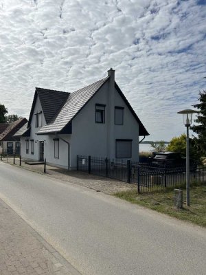 Ferienhaus mit Seeblick