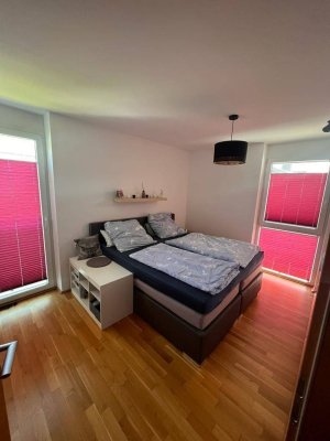 Teilmöbilierte Wohnung im Herzen von St. Johann