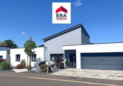 RESERVIERT-OHNE VERMITTLUNGSGEBÜHREN ! BUNGALOW MIT POOL IN RUHIGER LAGE VON FORBACH/FR, NÄHE SAARBR