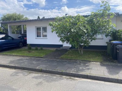 Geräumiger Bungalow mit Carport in Bonn