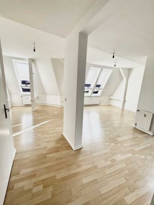 Befristet! Charmante 3-Zimmer-DG in Hamburg Altona-Altstadt
