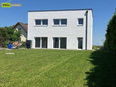 Moderner Erstbezug in idyllischer Umgebung, nahe den Weingärten