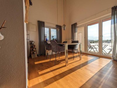 Neuwertige 3-Zimmer-Wohnung mit Balkon, Einbauküche & zwei Stellplätzen in Lappersdorf-Kareth