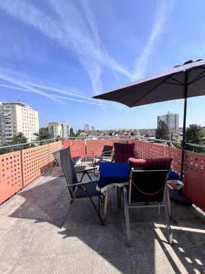 Vollmöblierte Wohnung im zentralen Neu-Isenburg mit Skyline-Blick