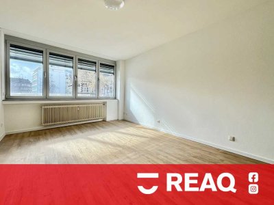 Erstbezug ! Hervorragende 3er Frauen WG Wohnung mitten in der Innenstadt! Balkon & Aufzug.
