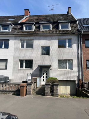 An der Pferderennbahn ! Dachgeschoßwohnung mit Dachboden in einem 3-Parteienhaus ! Provisionsfrei