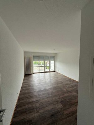 Vollständig renovierte 1,5-Zimmer-Wohnung mit Balkon und Einbauküche in Tuttlingen