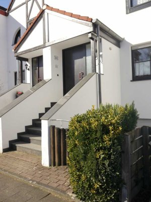 Schönes Reihenmittelhaus mit Kamin am Feldrand. Einliegerwohnung.