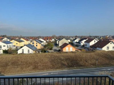 Koffer packen und einziehen! - Wunderschöne möblierte Dachgeschosswohnung mit Blick über Moosburg