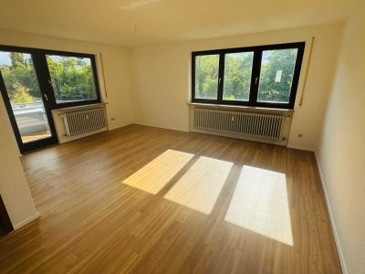 Attraktive 2,5-Zimmer-Penthouse-Wohnung mit Weitblick – Nähe BOSCH Reutlingen