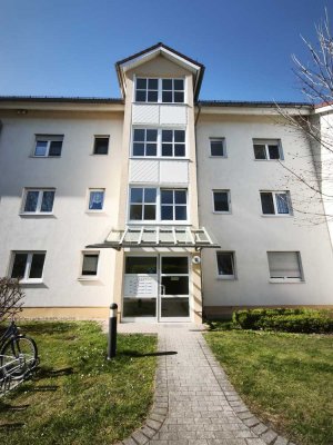 *** ab sofort *** 1 Zi. + Balkon + EBK + Tiefgaragenstellplatz ***