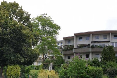 V. Privat u. fast ein Haus! Neuw. 6-Raum-Maisonette-Einh., geh. Ausstattung, Garten, EBK u. Souterr.