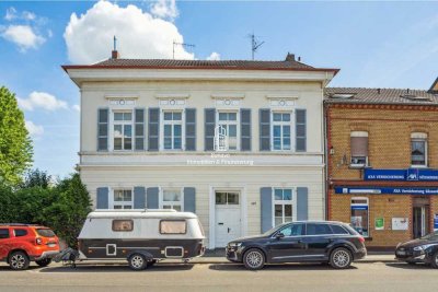 Luxuriöse Villa mit Eleganz, Stil und großzügigem Gartenparadies