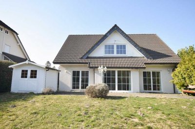Wunderschönes, freistehendes Einfamilienhaus in idyllischer Wohnlage...