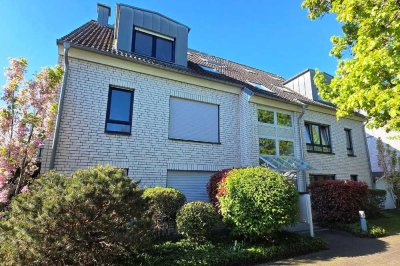 Vermietete DG-Maisonette mit 2-TG-Stellplätzen in top gepflegtem 6-Familienhaus in der Waldsi