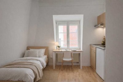 Erstbezug nach Sanierung im Herzen der Heidelberger Altstadt: 1 Zimmer Apartment für Studenten