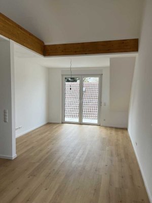 Exklusive 3-Zimmer-Dachgeschosswohnung mit luxuriöser Innenausstattung in Frankfurt