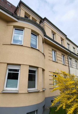 4 bis 6-Zimmer-Altbau-Wohnung renoviert und sofort verfügbar