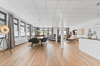 Modernes Wohn- und Geschäftshaus mit Gewerbe, Halle und XXL-Wohnung in Wendlingen
