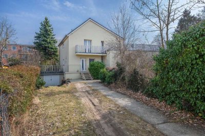 Beste Ruhelage in Zehlendorf – Haus mit Ausbaureserve und viel Potenzial