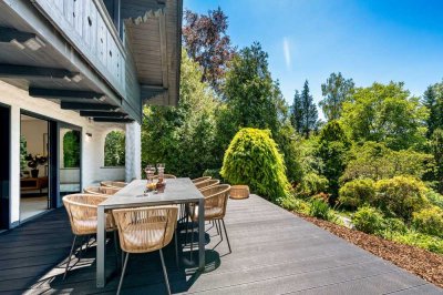 Landhaus trifft Moderne: Top sanierte Villa mit Pool und Park