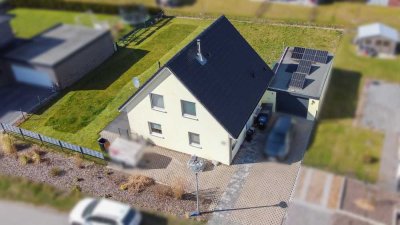 Neuwertiges Einfamilienhaus (BJ 2021) mit Garage in Otterndorf