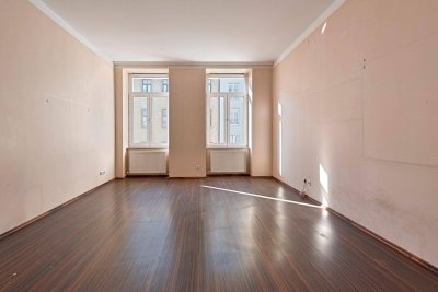Unsaniert &amp; einzigartig – Altbaujuwel mit Potenzial