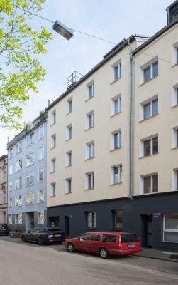 WOHNEN/GEWERBE/ANLEGEN - Hier ist vieles möglich! 2-Raumwohnung in bester Lage von Pempelfort!