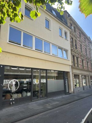Südstadt: Terrassenwohnung ruhig und zentral gelegen - WG geeignet!