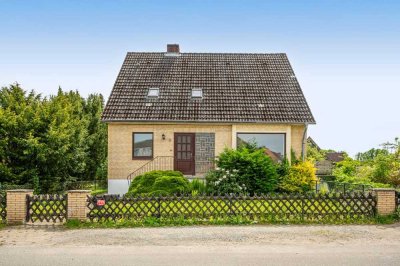 Viel Platz und großes Potenzial – Einfamilienhaus mit Gartenidylle in Hamburg-Seevetal (Hittfeld)