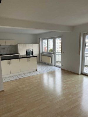 ***Licht, Raum + Lieblingsküche***3-Zi.-Eigentumswohnung in  der beliebten Karlsruher Oststadt***