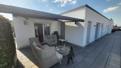 Exklusives Penthouse (inkl. Küche) nahe Erholungsgebiet und Anschluss nach Augsburg und München