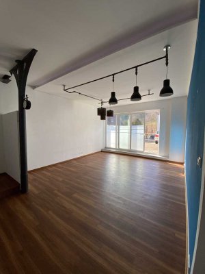 Exklusive 3,5-Zimmer-EG-Wohnung mit EBK am Stadtrand von Ravensburg
