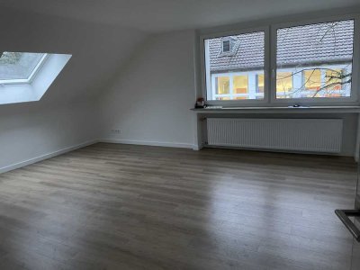 2-Zimmer-Dachgeschosswohnung in Mülheim Selbeck