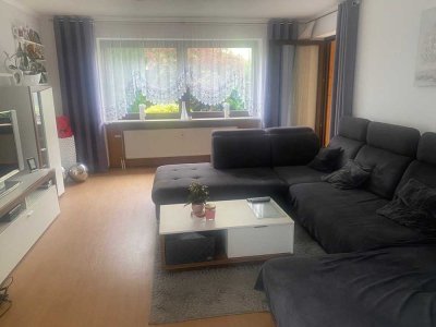 Großzügige Drei-Zimmer-Eigentumswohnung mit Gartenanteil in ruhiger Siedlungslage in Kelheim