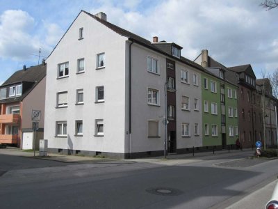 Mehrfamilienhaus mit 7 Wohneinheiten + 2 -Garagen + Ausbaures.  im  DG.