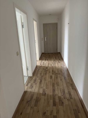 Vollständig renovierte 3-Zimmer-Wohnung mit Balkon in Seelze