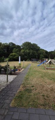 Stilvoll modernisierte 5-Zimmer-Wohnung mit großem Garten in Paderborn-Schloss Neuhaus