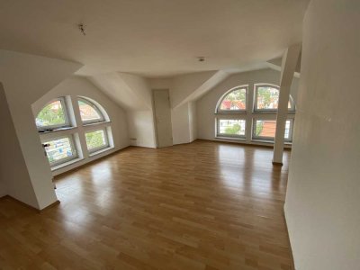 Hübsche Dachgeschosswohnung - mit Einbauküche