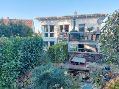 Familienidyll in Bestlage – Rarität mit traumhaftem Garten und Blick auf den Georgenberg!