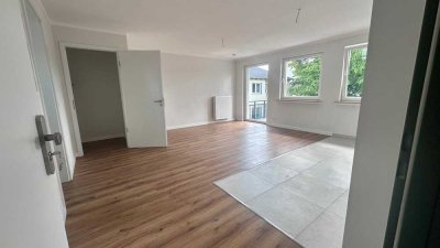 +++ SINGLES AUFGEPASST - FRISCH SANIERTE 1,5 ZIMMER WOHNUNG +++