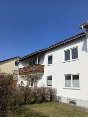 Schöne 3-Zimmer-Wohnung (87m²) mit Balkon und EBK im Grünen