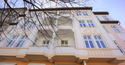 Neu saniertes Bad mit Dusche I 3-Raum-Wohnung