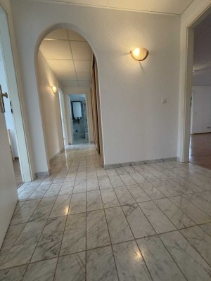 4-Zimmer Wohnung mit Balkon in Stuttgart-Feuerbach