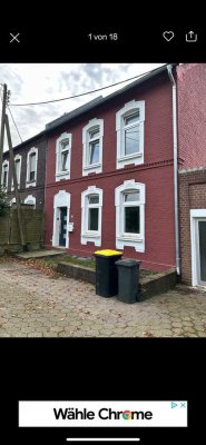 Zweifamilienhauses mit Balkon und Garten im Alpen zuvermieten