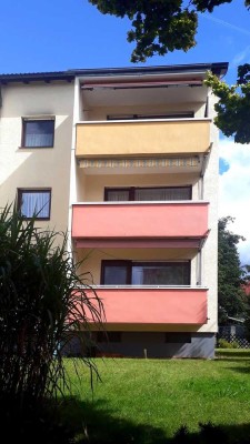helle 2-Zimmer-Wohnung mit Süd-Balkon und Blick ins Grüne