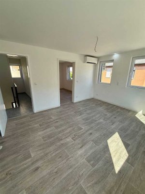 Erstbezug nach Sanierung-Hausfeeling über 2 Etagen, 5 Zimmer+ausgebautes Dachgeschoss!