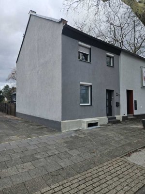 Geräumiges 4-Zimmer Haus in Duisburg Neudorf-Süd