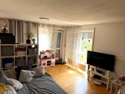 Charmante 2,5-Zimmer-Wohnung im Universitätsviertel Augsburg – ideal für Paare & Homeoffice